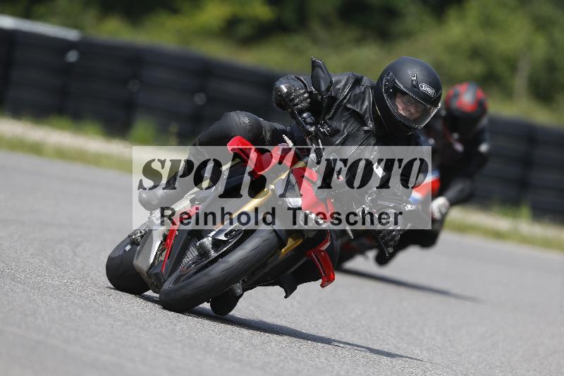 /27 12.06.2025 Ducati Schweiz Trackday Warmup  ADR/gruen-vert/ohne